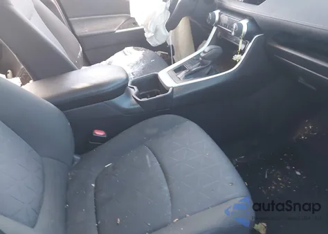 2022 Toyota Rav4 Xle z USA, uszkodzony, nr VIN 2T3P1RFV0NW250392